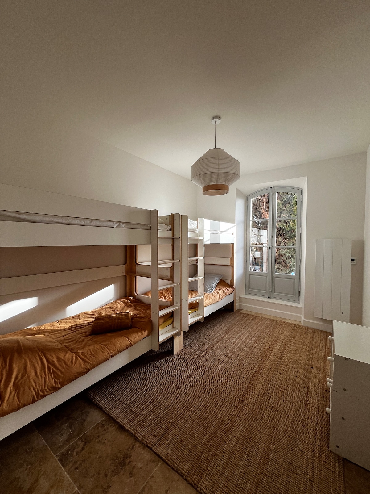 Chambre familiale aux lits superposés